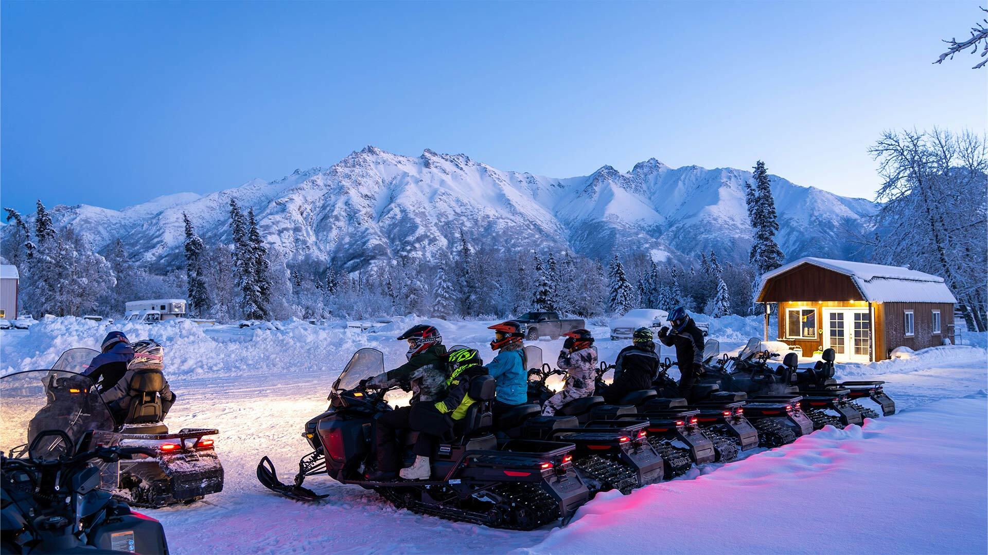 TM-E-Best5-BlogImage-Image-SnowMobileTours