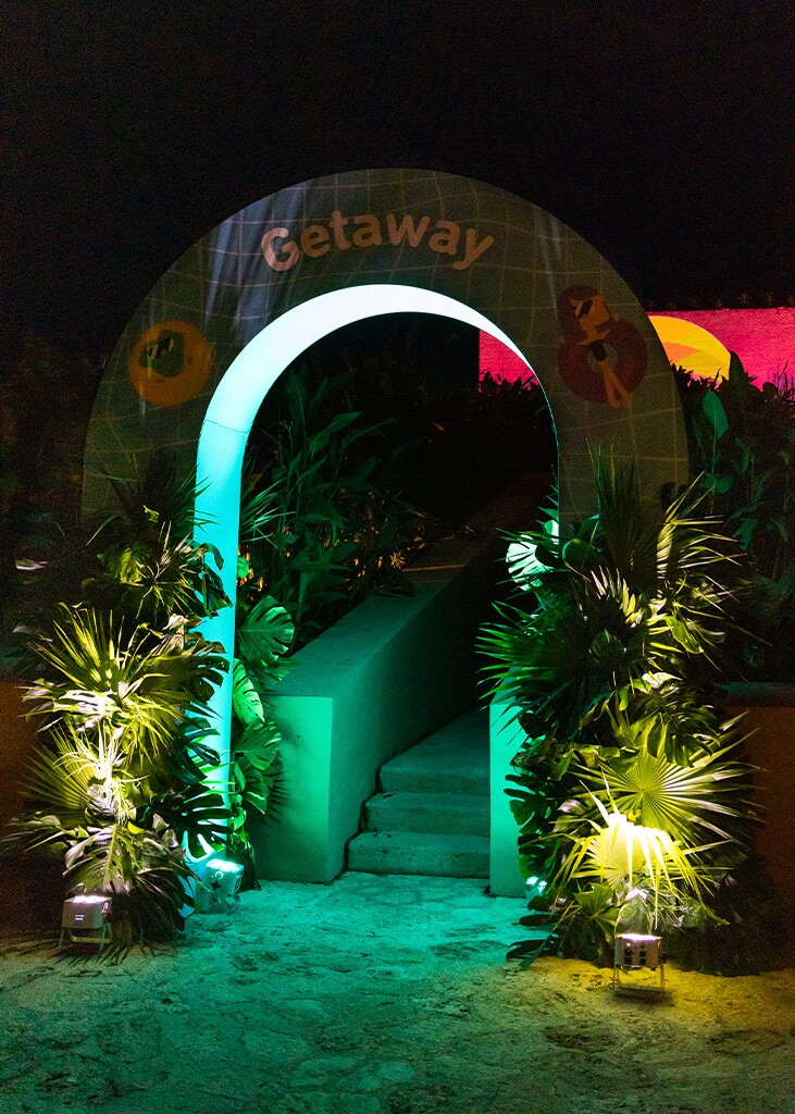 TM-S-DUO-GETAWAY-ARCHWAY3